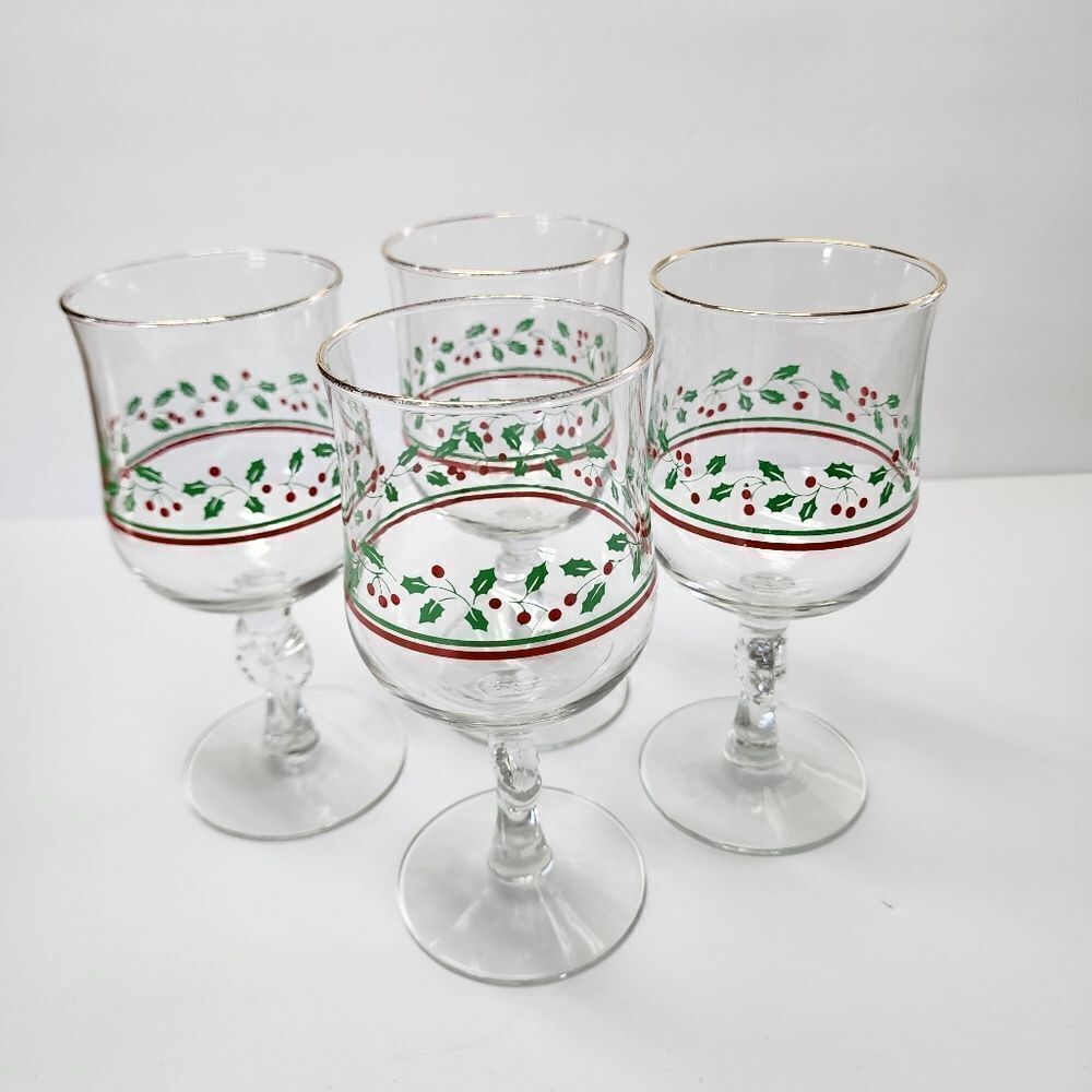 Set of 4 Vintage Arby’s Holly Berry Wine Glasses with Bow Stem